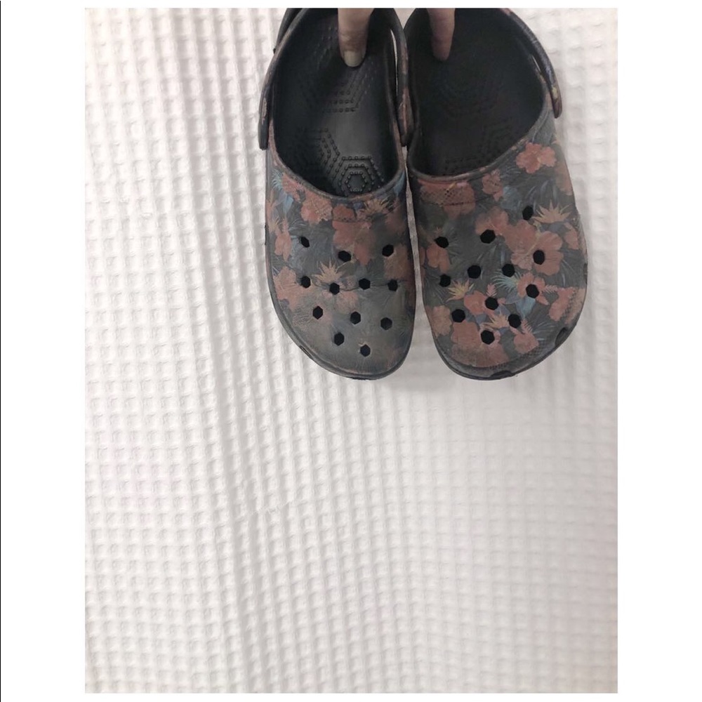 Flower Crocs